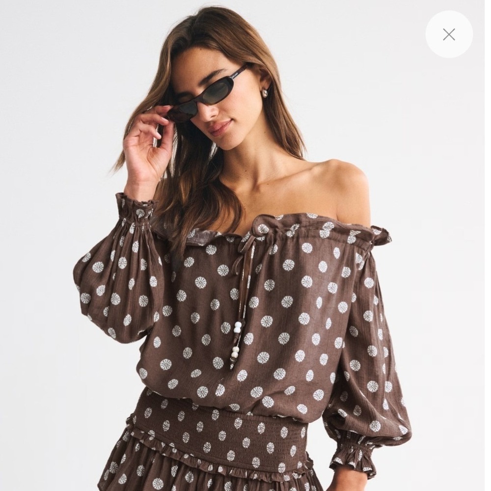 Abercrombie & Fitch Top Small Brown Floral Ruffle Off Shoulder Long Sleeve NWT